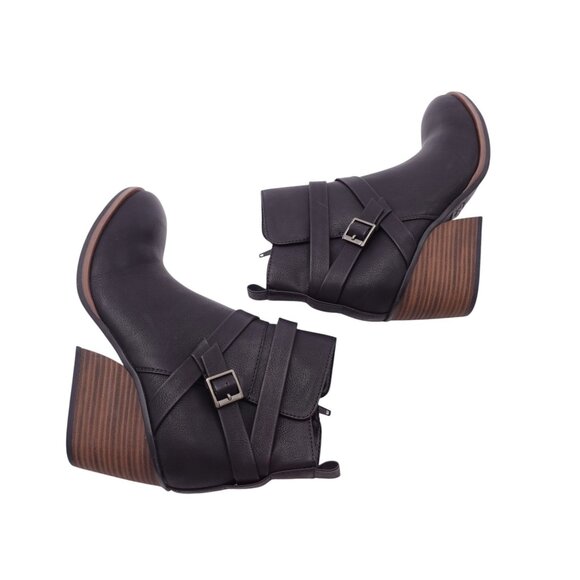 NWOB Korks Heidi Ankle Heeled Bootie Sz 9.5 M Black Faux Leather Buckle - Picture 5 of 9